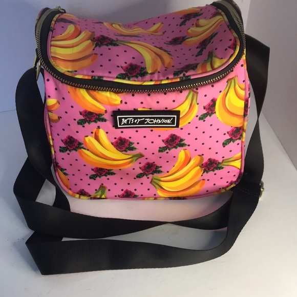 Betsey Johnson Handbags - Betsey Johnson Insulated Lunch bag with crossbody strap